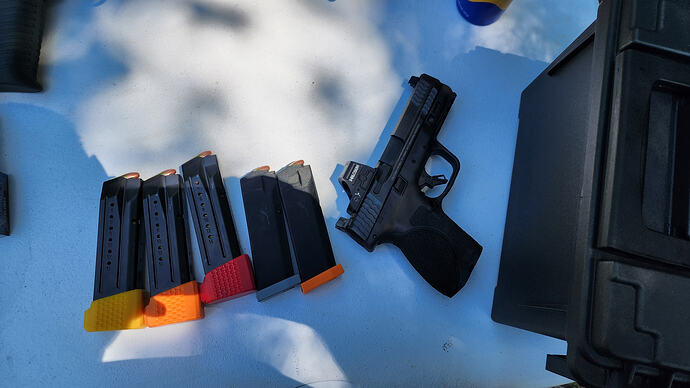 mags and M&P
